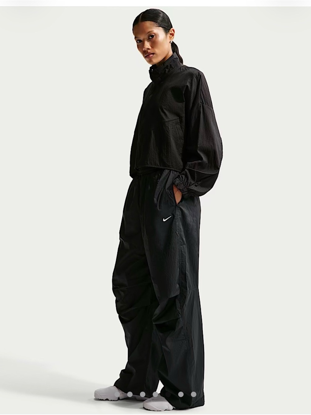 Nike Mid Rise Lightweight UV Pants - S